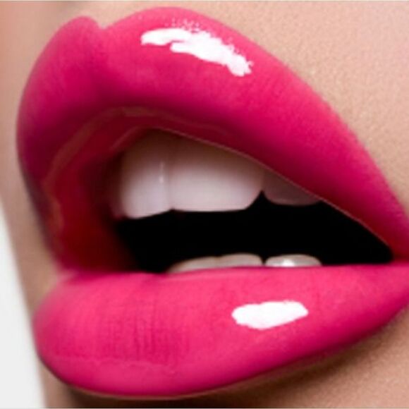 Too Faced Lip Injection Plumping Lip Gloss in People Pleaser (Hot Fuscia Pink) - Picture 4 of 16